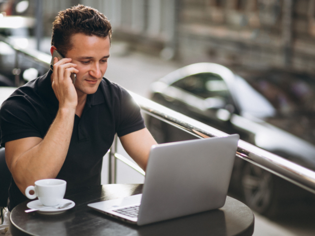 handsome-business-man-cafe-with-laptop